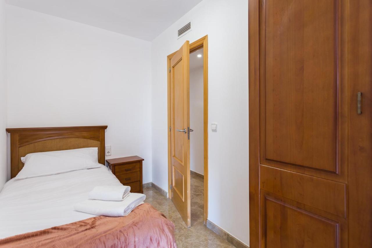 Piso Familiar Cerca Del Centro, Ac Y Wifi Gratis Daire Valensiya Dış mekan fotoğraf